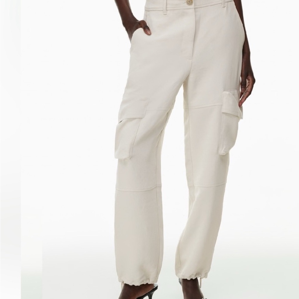 Aritzia x Wilfred Women's Cream Cargo Pants